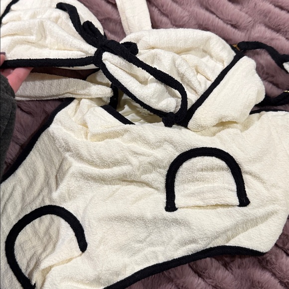 Montce Cream and Black swim set size medium - Picture 6 of 7